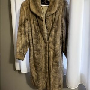 Luxurious Tan Mink Fur Coat
